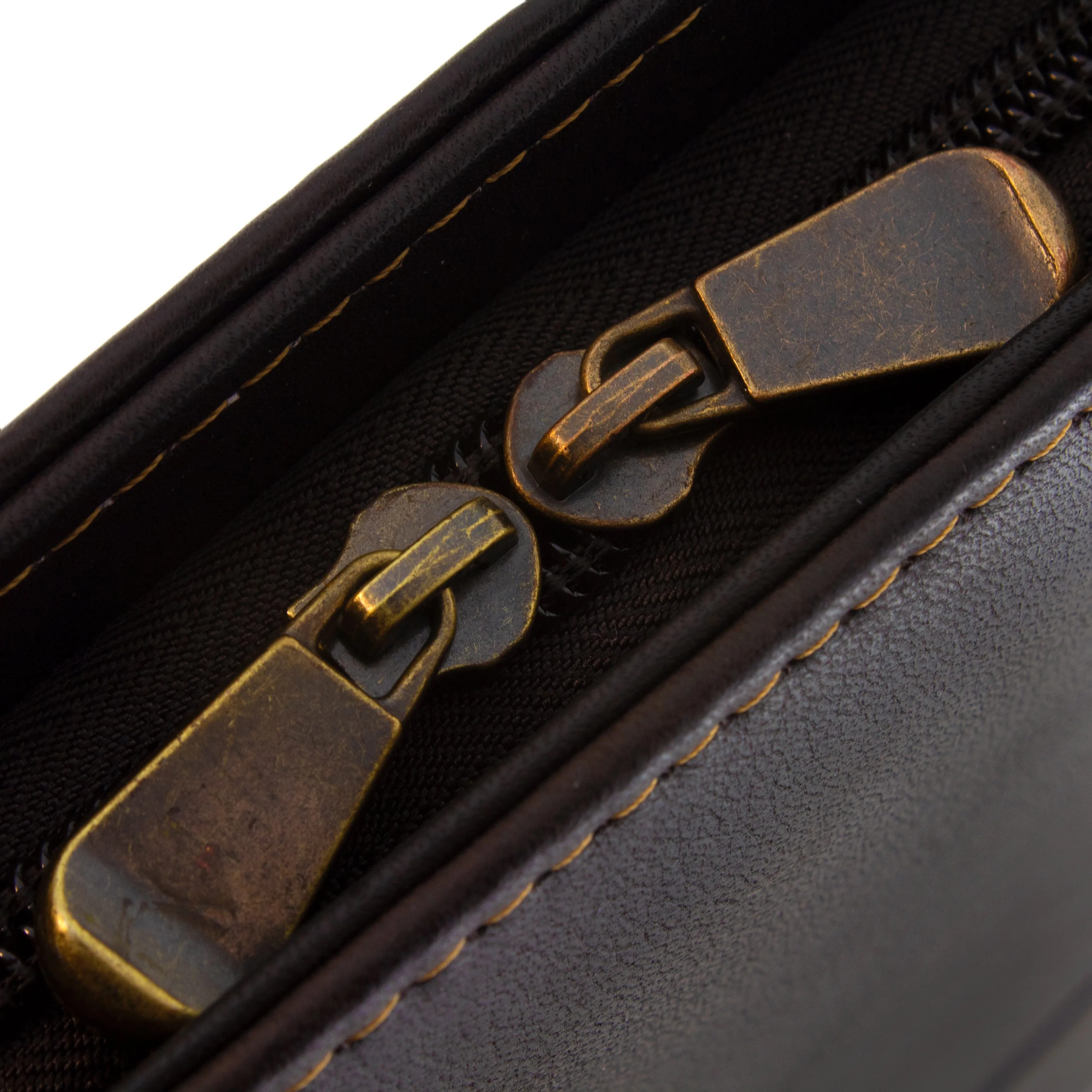 DAYTREKR LEATHER ZIP PORTFOLIO
