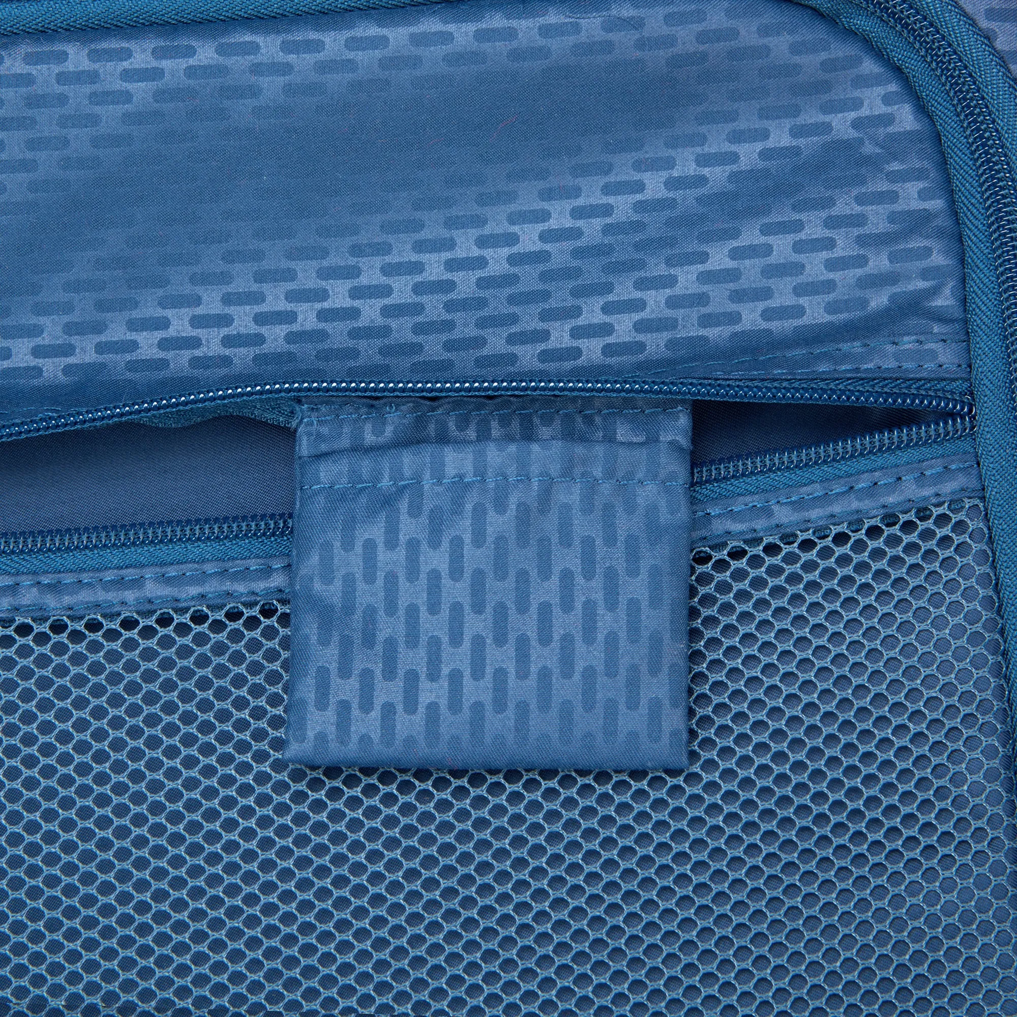 Delsey Chatelet Air 2.0 Medium Checked Spinner