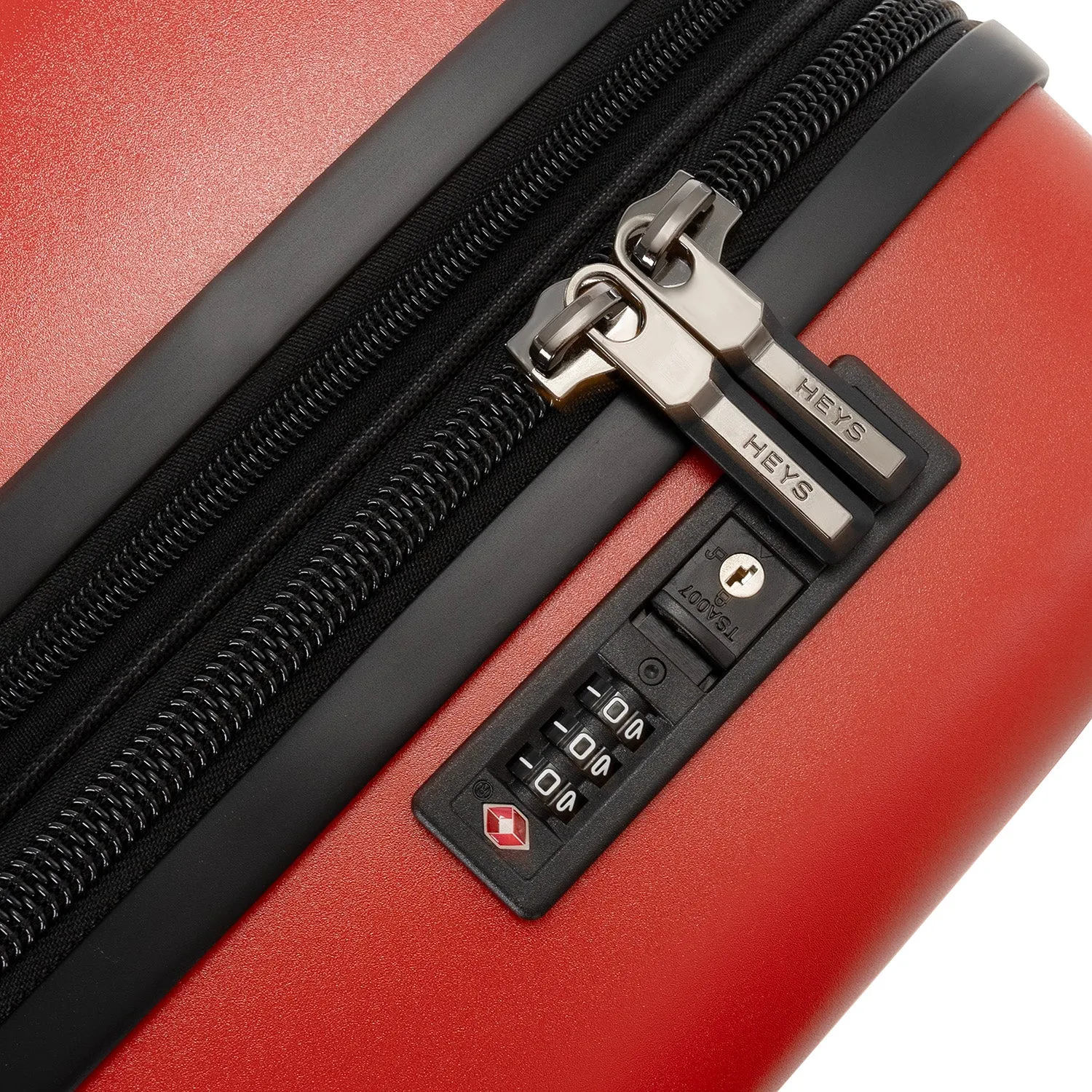 NHL 21 Inch Luggage - Chicago Blackhawks