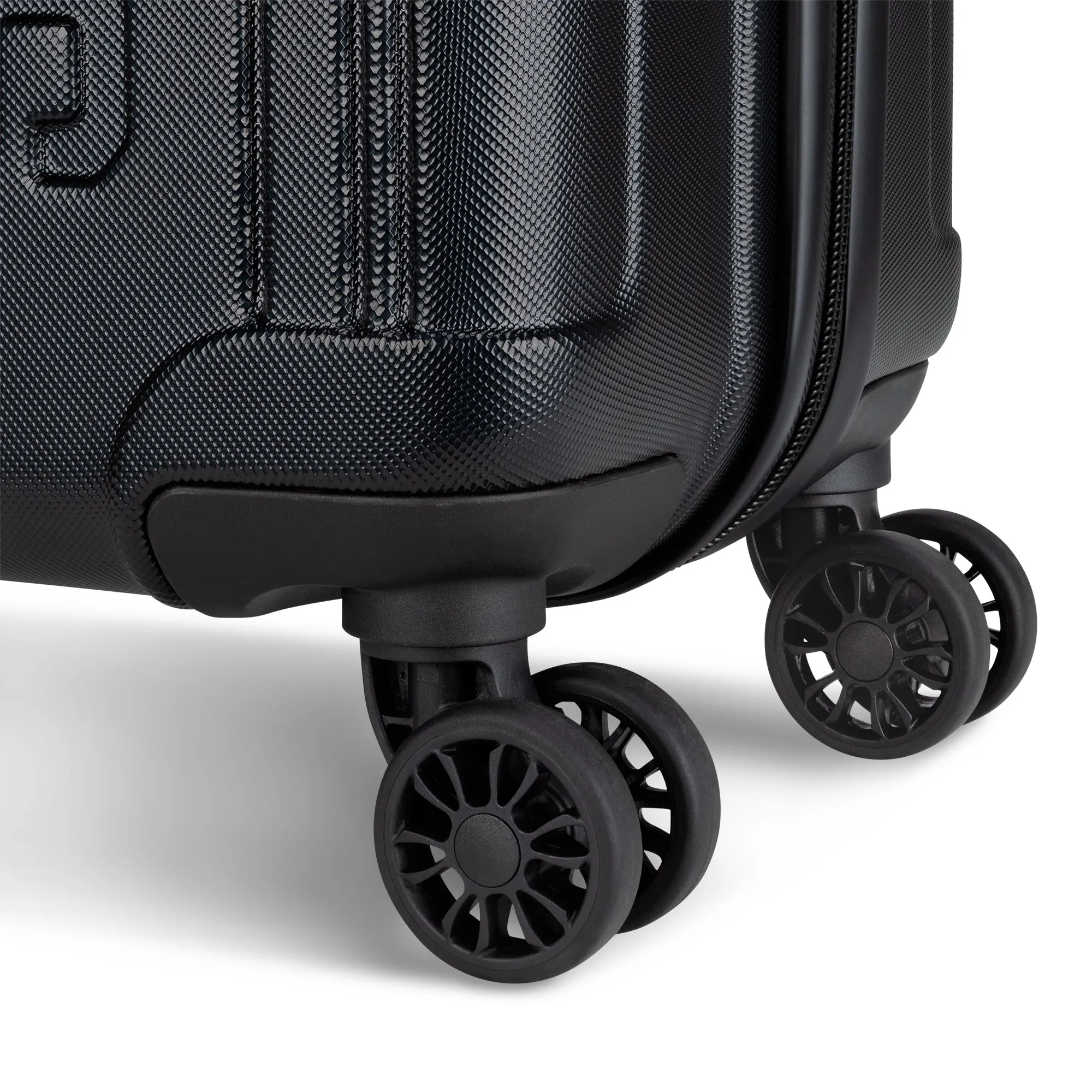 Roots Identity Spinner 20" Carry-On Luggage