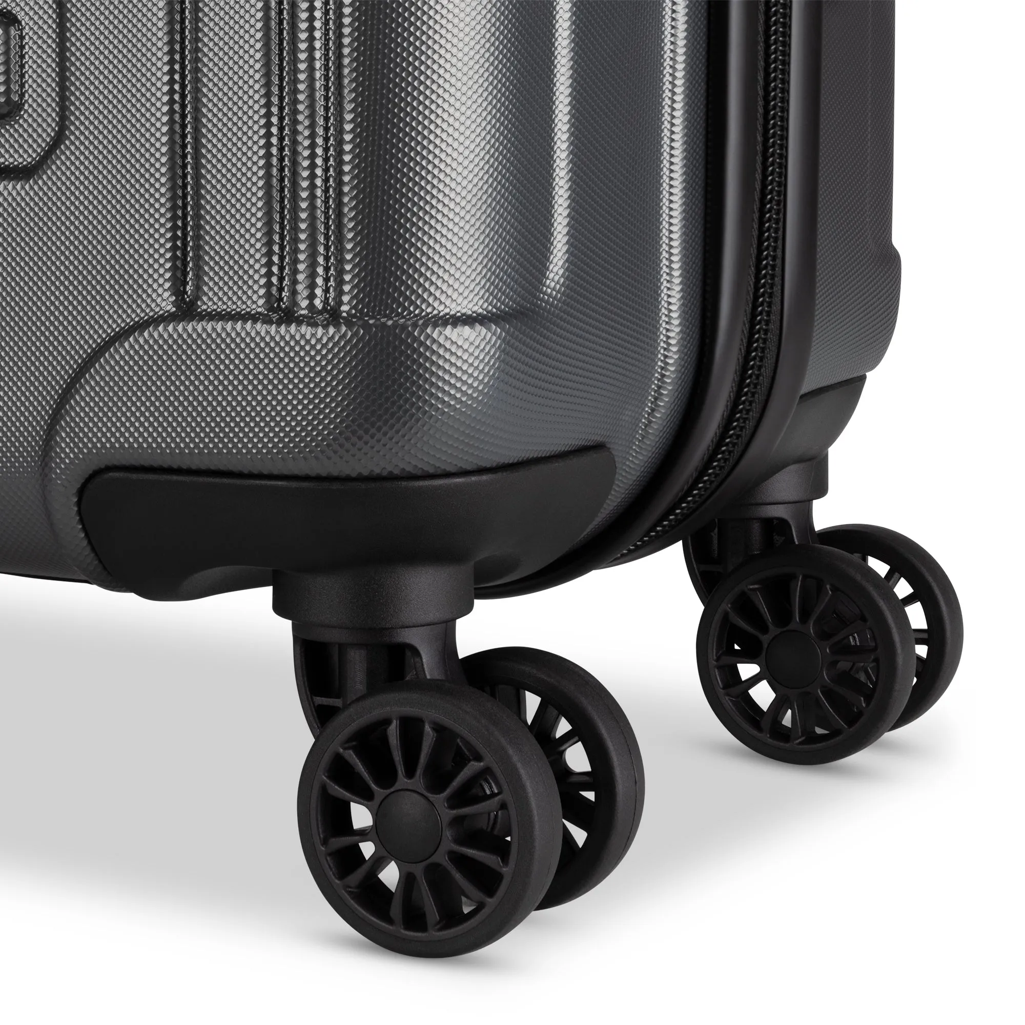 Roots Identity Spinner 20" Carry-On Luggage