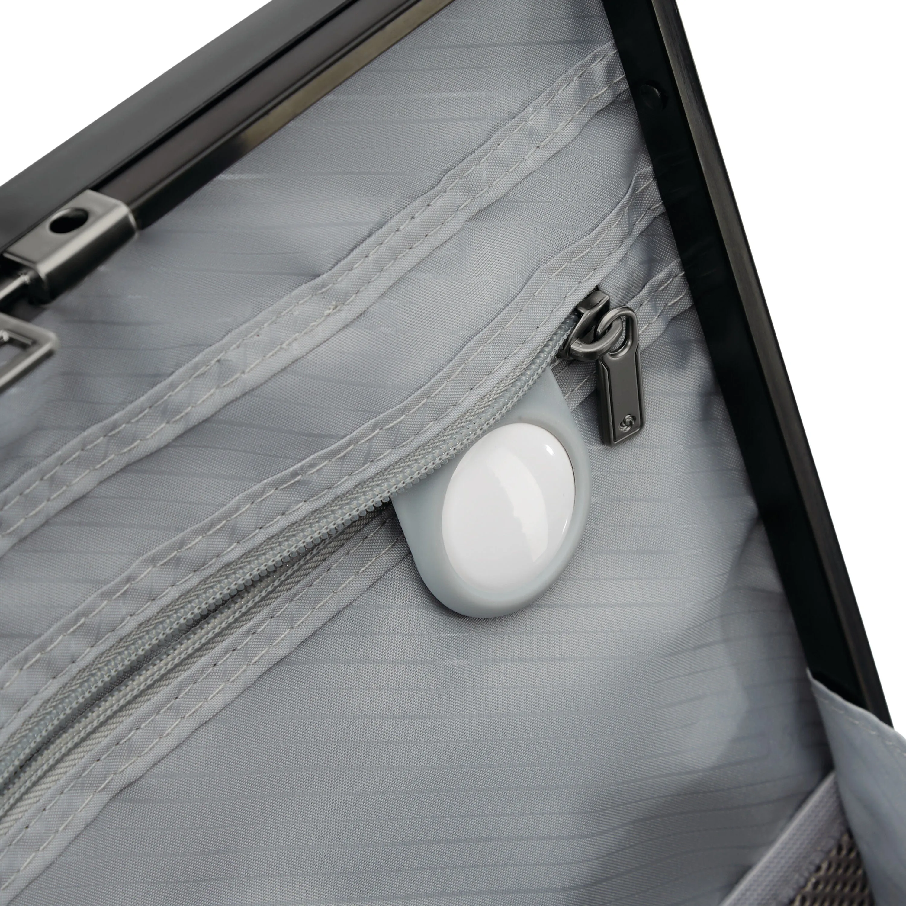Samsonite Elevation Plus 22x14x9 Spinner