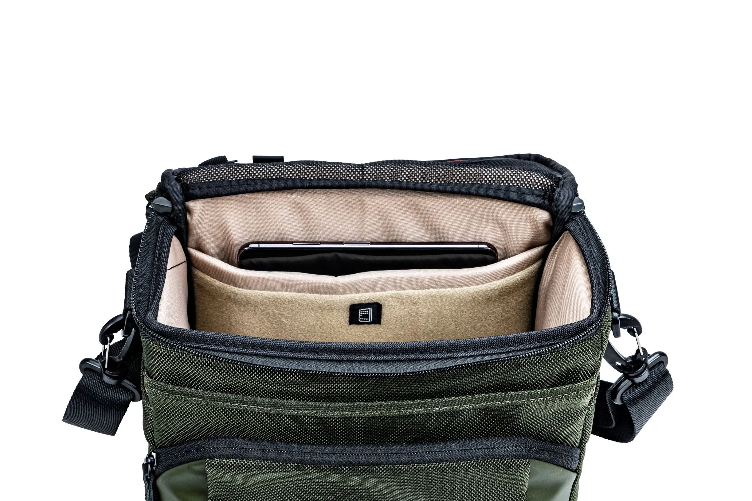 VEO SELECT 22S GR Shoulder Bag. Green